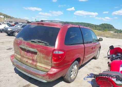 2005 Chrysler Town & Country Touring from USA, damaged, VIN 2C4GP54L65R530904